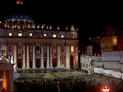 Conclave, la prima fumata è nera. Sodano: "Presto un Buon Pastore"