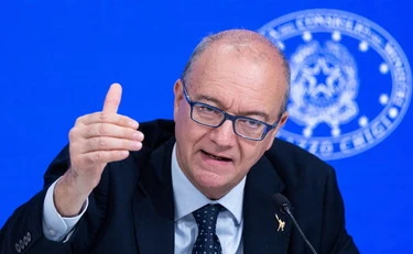 Valditara smaschera Schlein: "O non sa o non dice la verità"