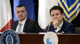 Giuseppe Conte, retroscena Dagospia: "Sa che per l'Europa è indispensabile, hanno paura di Salvini e Meloni"