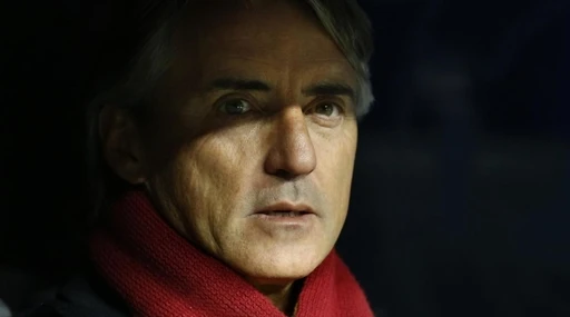 Coronavirus, Roberto Mancini contro Roberto Speranza: "Pensare prima di parlare, il calcio importante come la scuola"