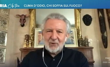 https://media.liberoquotidiano.it/u2eF6WuTd1NfzsibfQ_RnZpHSDDeHeyJRJq4MnDhcpU/width:800/quality:90/aW1hZ2VzLzIwMjUvMDkvMTUvMTIwMDA1NjExLTE3MDUxNjIzLTc3ZmYtNGRkYy1hYTk3LTcwYjM3YjljOWU0Ni5qcGc.webp
