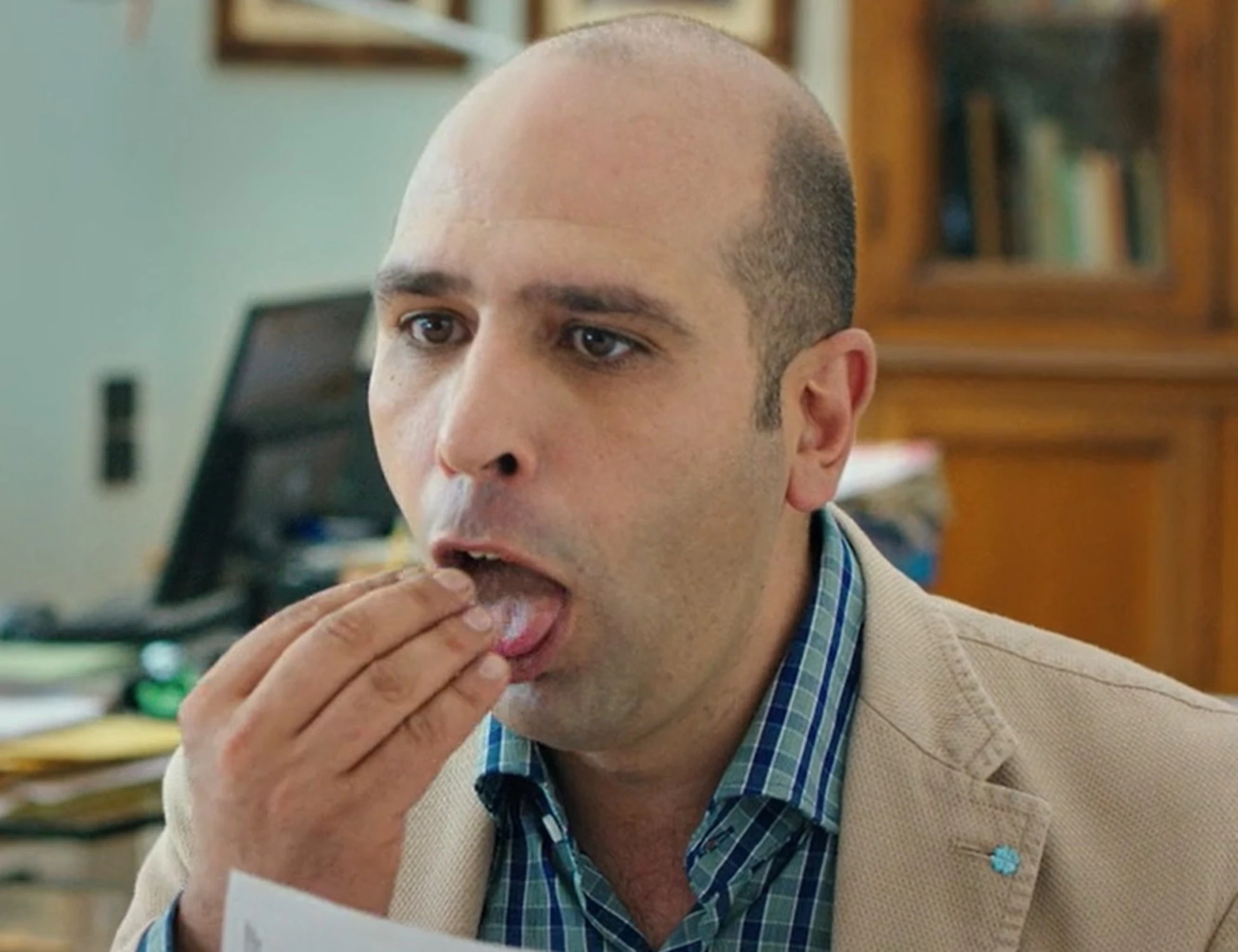 Checco Zalone come il maiale: non si butta via niente