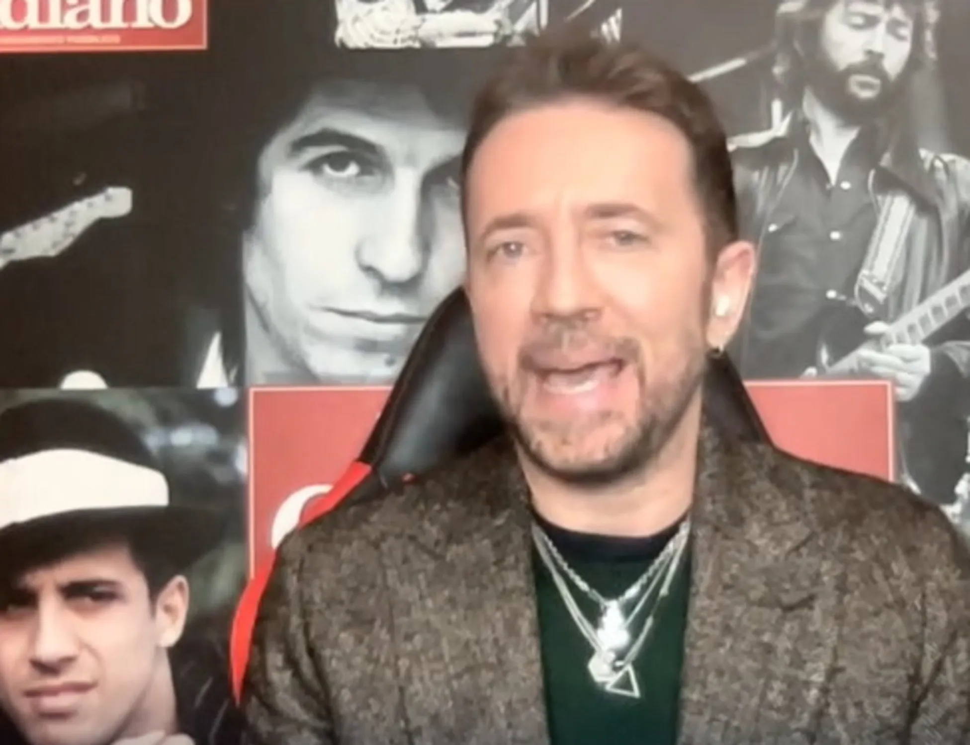 Leggi l'articolo: "Le sue 18 ernie". Scanzi tocca il fondo <span style="color: rgb(153, 0, 0);">Video</span>