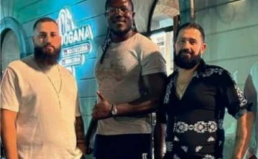 Ranucci, l'uomo di Lavitola insieme ai bombaroli: la foto-choc