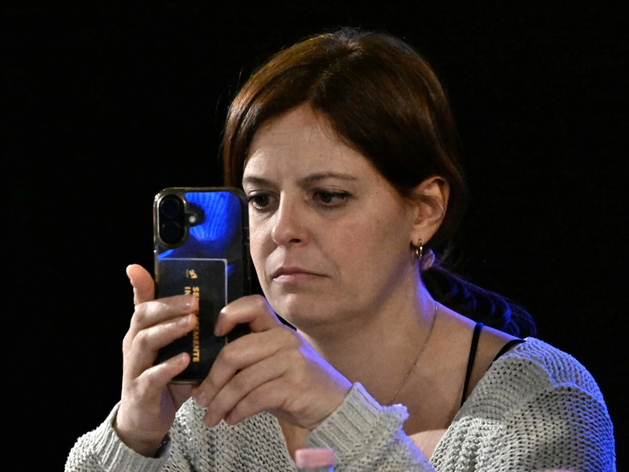 Ilaria Salis al corteo di Roma degli antagonisti: "La polizia nella mia stanza in hotel"