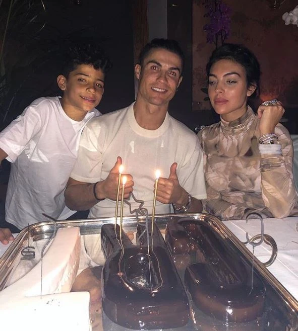 Cristiano Ronaldo, il regalino di Georgina per il suo compleanno: un suv da 600mila euro