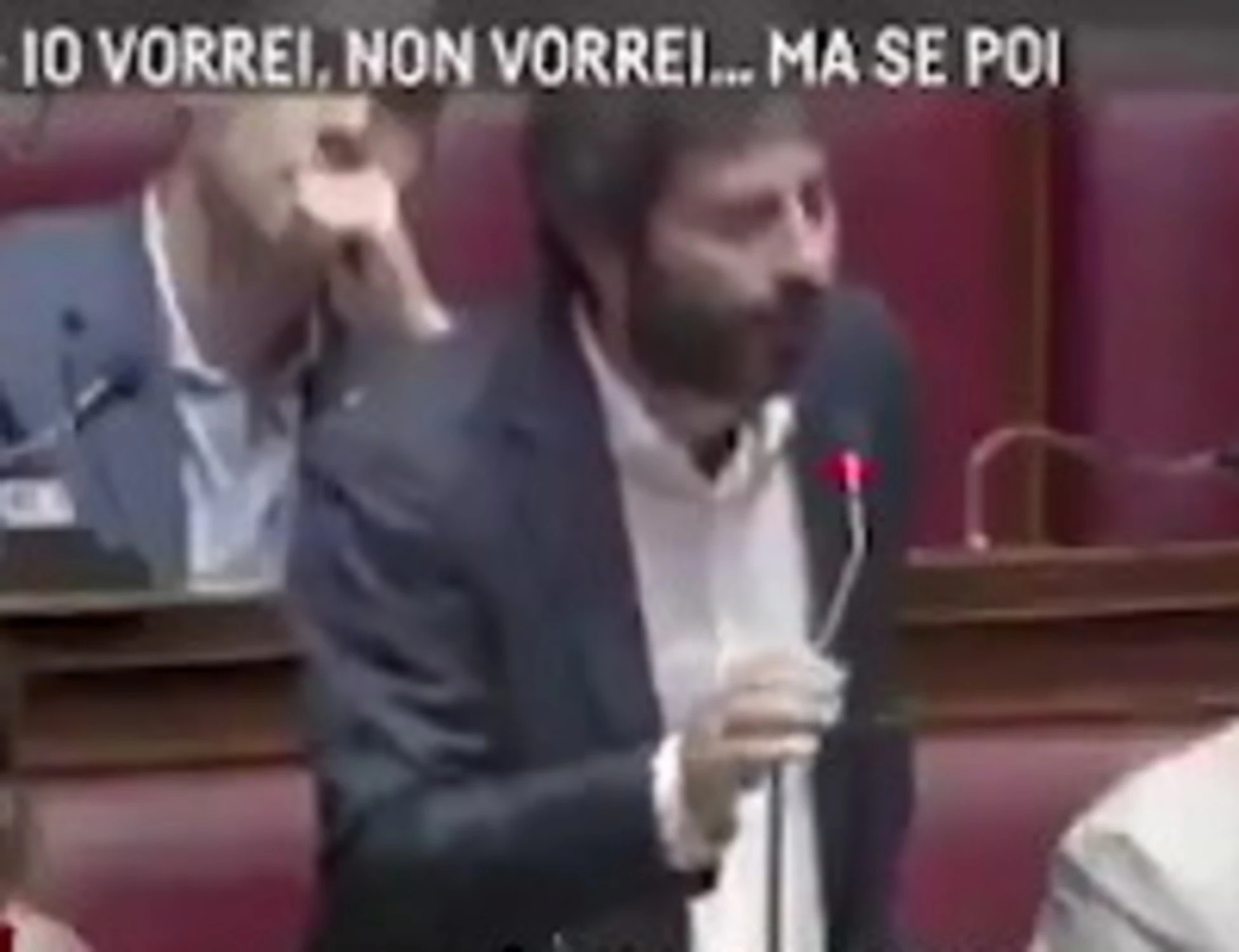 &quot;Che amore per la poltrona!&quot;: il video che inchioda Pd e 5s