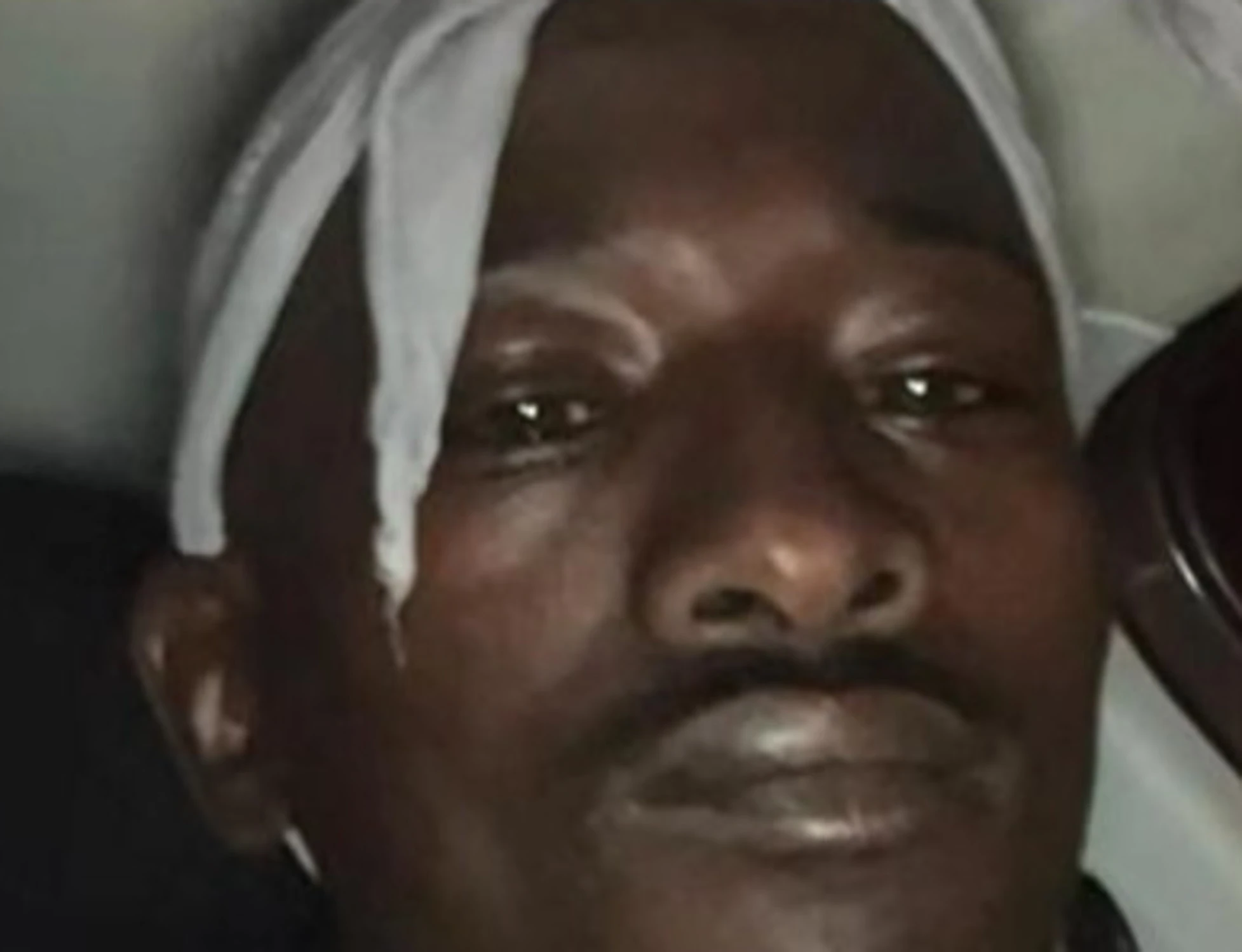 Louvre, il ladro Doudou: "Non lo sapevo". Francesi fregati da degli scappati di casa?