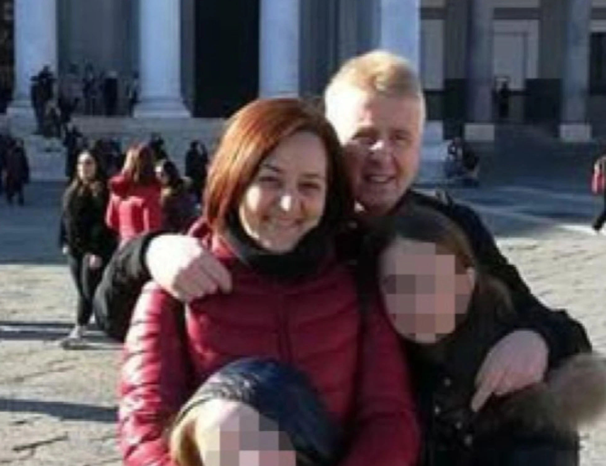 Mamma e figlia morte dopo il cenone, "avvelenate": si indaga per omicidio