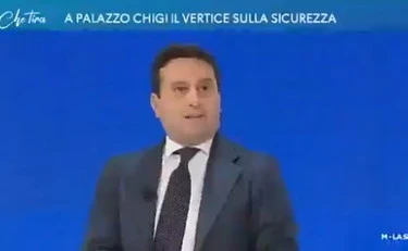 L'aria che tira, Parenzo umilia il maranza: "Dovresti studiare o andare a lavorare"