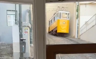 https://media.liberoquotidiano.it/uB3OgiWTDQLOgbovDUr9jE8GZkUg3GIwuQjlNHV0sUI/width:800/quality:90/aW1hZ2VzLzIwMjUvMDkvMDQvMDYwOTQ0MjU3LWQxNzkwOTc4LWU3MTEtNDY4OS1iMWZmLTE0YzYzNWRmNzA1ZC5qcGc.webp