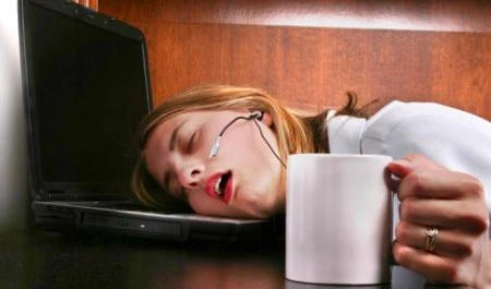 Chi dorme male lavora come un ubriaco. La soluzione rivoluzionaria della Nasa