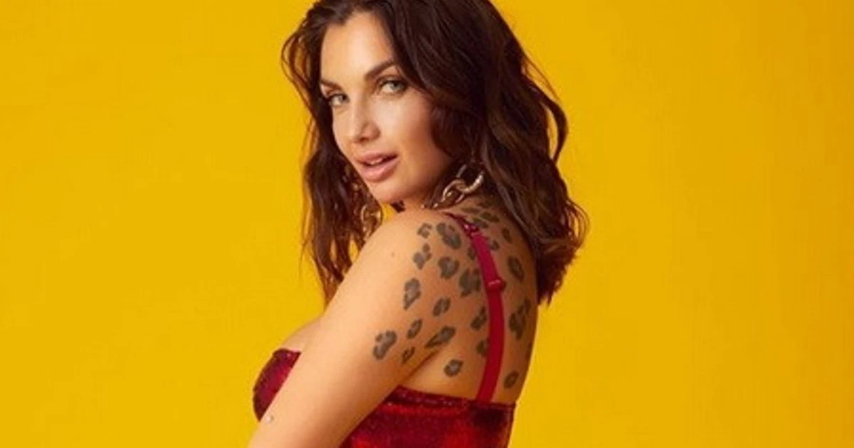 Elettra Lamborghini, "contenuto bollente": si fa immortalare così, lato B fuori controllo