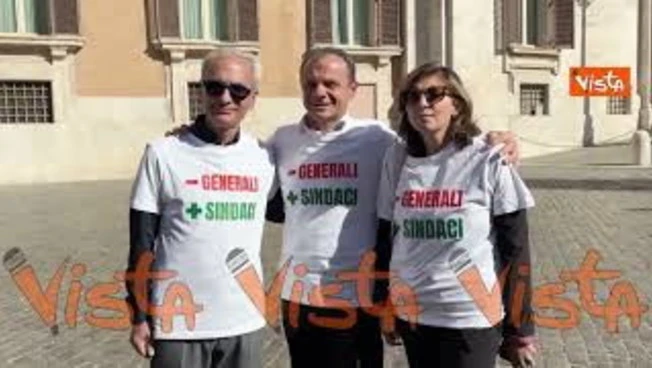 De Luca, Castelli e Gallo di Sud Chiama Nord a Montecitorio con la maglia '-Generali +Sindaci'