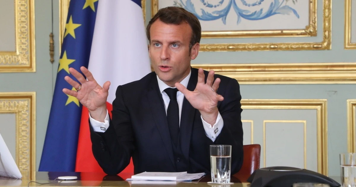 Emmanuel Macron, con il Mes la Francia si compra l'Italia: ecco su cosa mette le mani