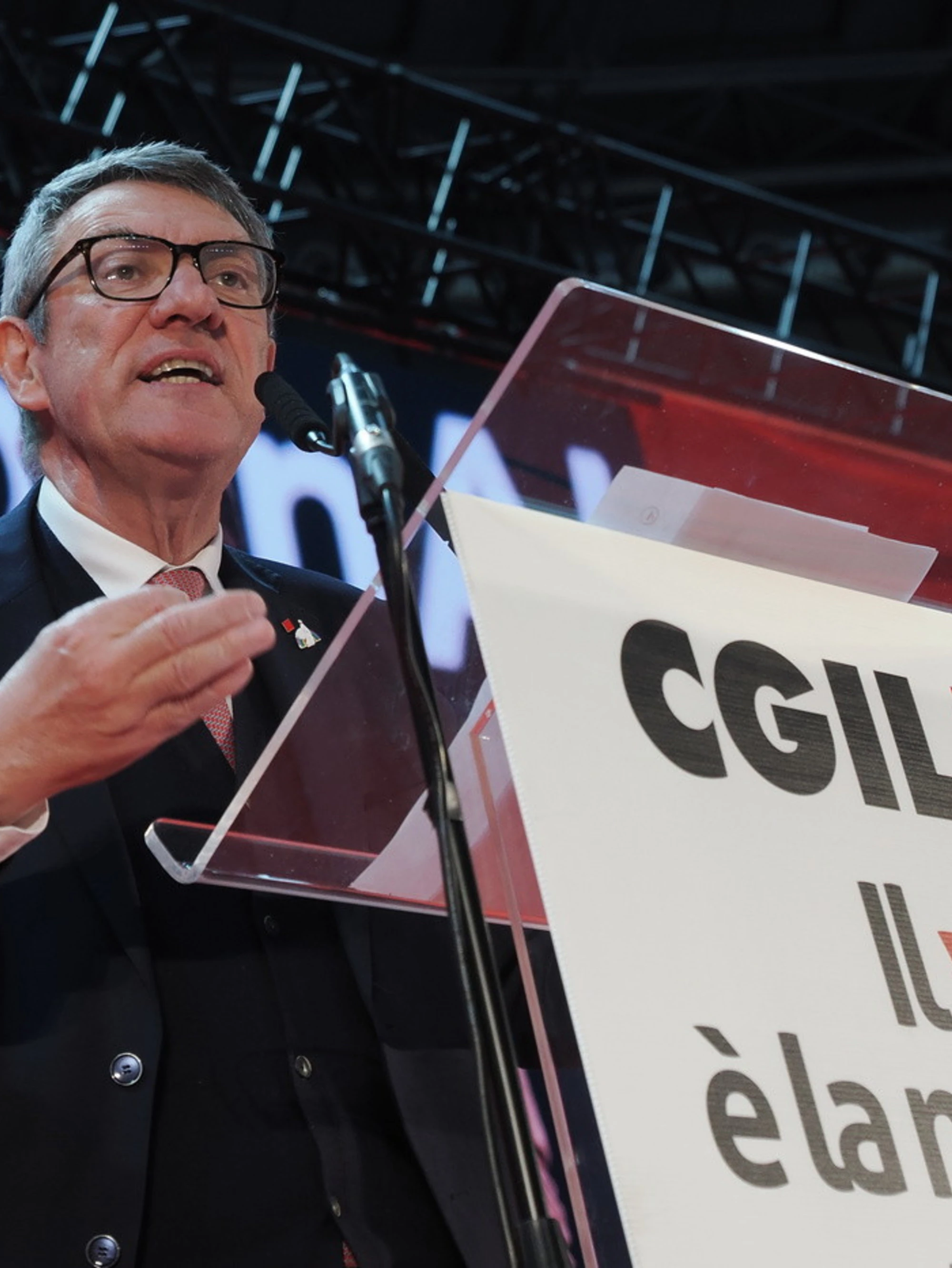 Primo maggio senza precedenti, Maurizio Landini parla da solo: ecco cosa accadrà