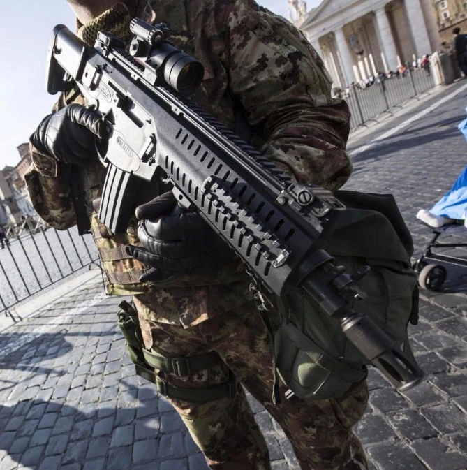 Terrorismo, jihadista beccato a Roma: era sbarcato in Sardegna dall'Algeria