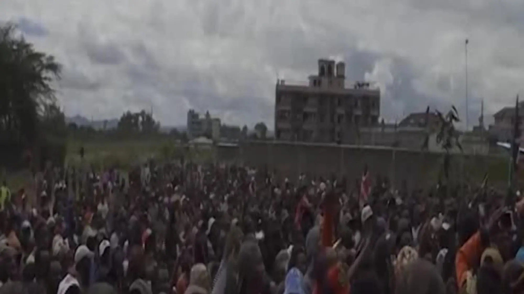 Ebola, proteste in Kenya per centro di quarantena per cittadini Usa
