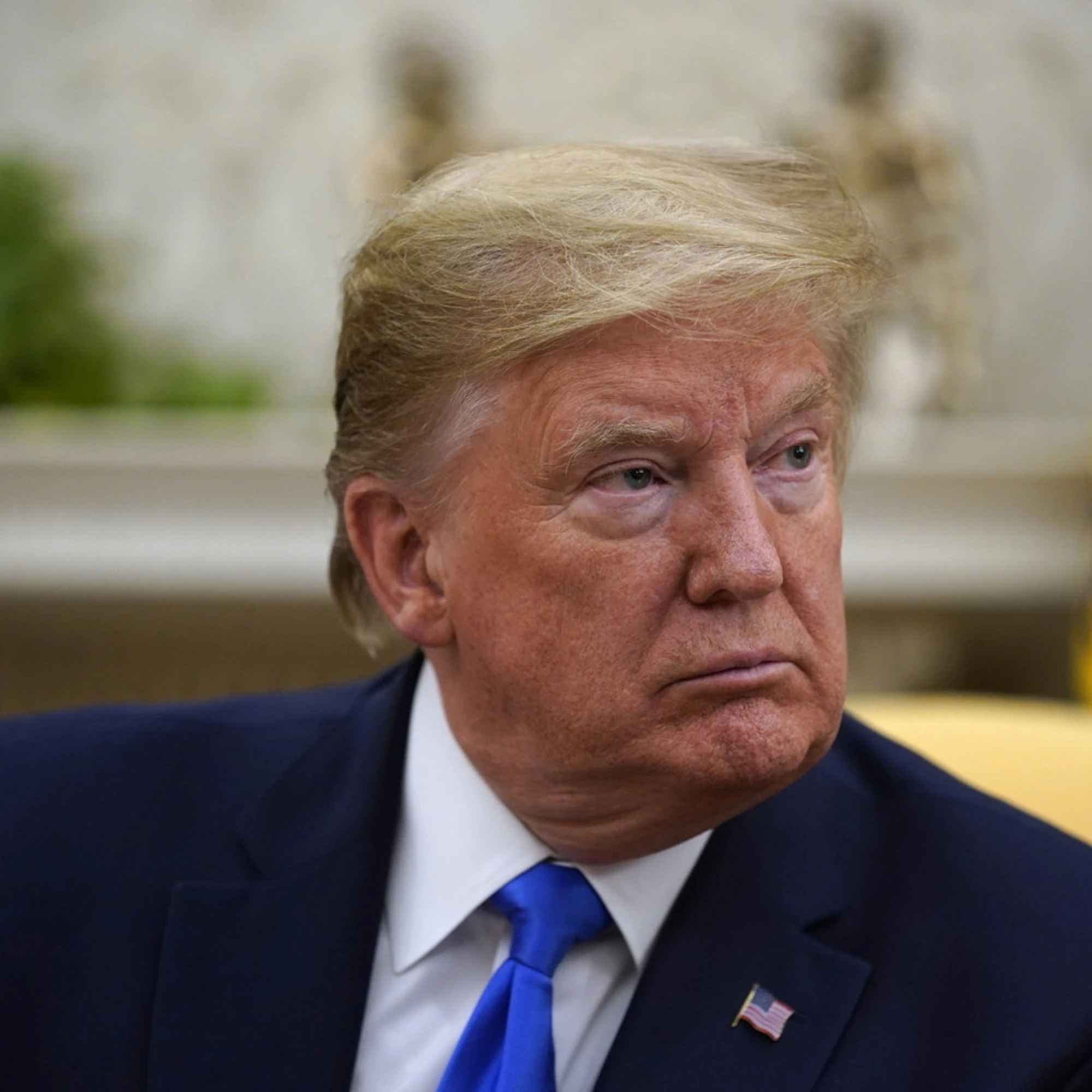 Trump fa come Adamo: dà i nomi a laghi, golfi e navi