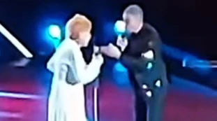 Amadeus-Ornella Vanoni, il video della rissa sul palco censurata dalla Rai