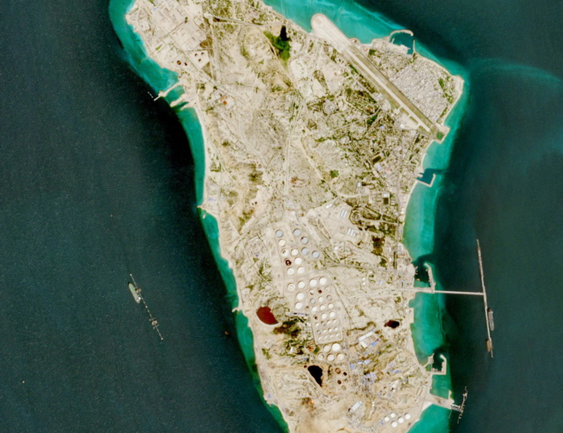 Iran, la guerra nel Golfo in diretta. Trump "vuole occupare l'isola di Kharg"