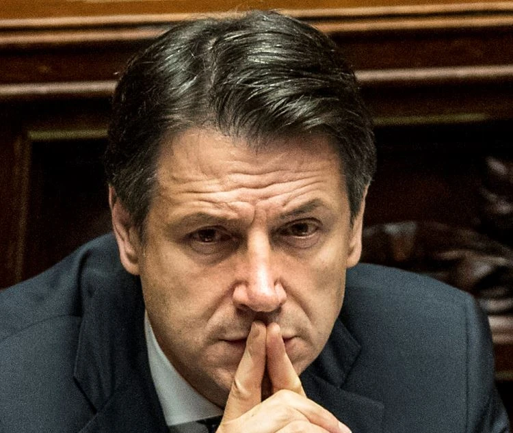 Giuseppe Conte, il brutto sospetto sul premier: vuole mettere la patrimoniale