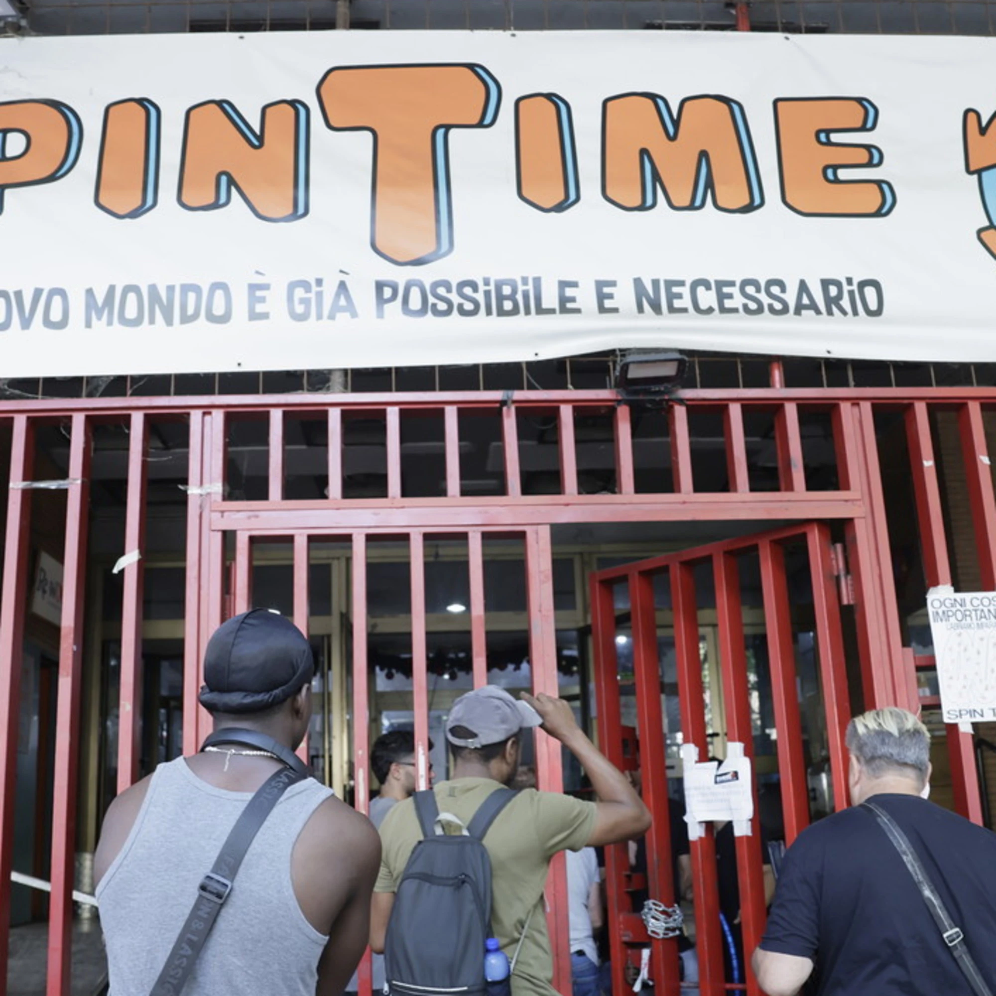 Il Pd fa miracoli per Spin Time: abusivi già nelle case popolari