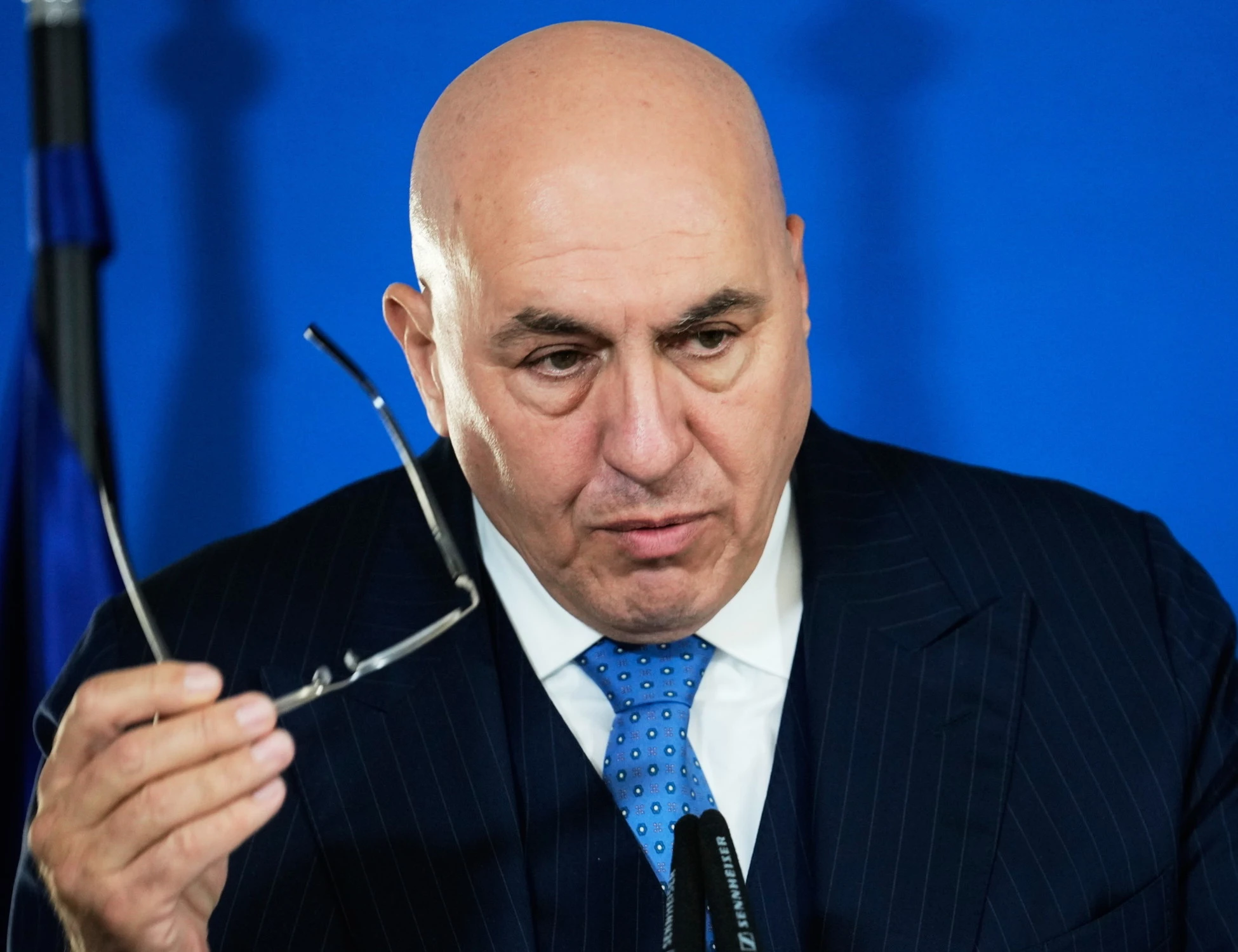 Guido Crosetto: "Dalla guerra ibrida rischi catastrofici"