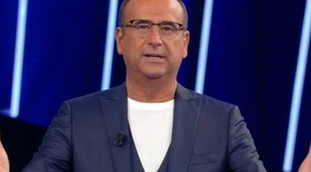 Affari Tuoi, cala la scure di Carlo Conti: “Un milione di euro? Non è il caso", scelta senza precedenti in Rai