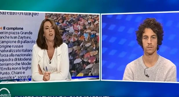 Alessandra Sardoni inchioda la sardina Santori ad Ominibus: "E la foto di Salvini appeso a testa in giù?"