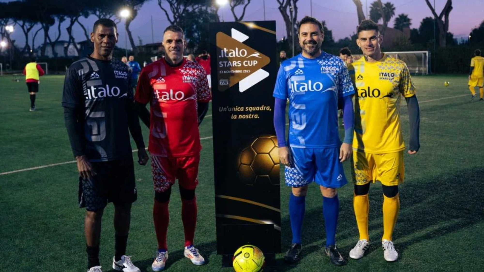 ITALO STARS CUP: il primo torneo di calcio dedicato alle persone di Italo, dove i dipendenti giocano insieme alle leggende dello sport