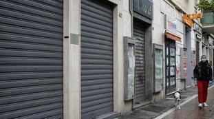 Coronavirus Milano, le parole choc di un commerciante in zona rossa: "Se non ci sentiamo più è perché mi sono sparato un colpo"