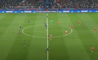 Psg-Liverpool, lo sdegno del telecronista per il calcio d'inizio: "Inaccettabile"