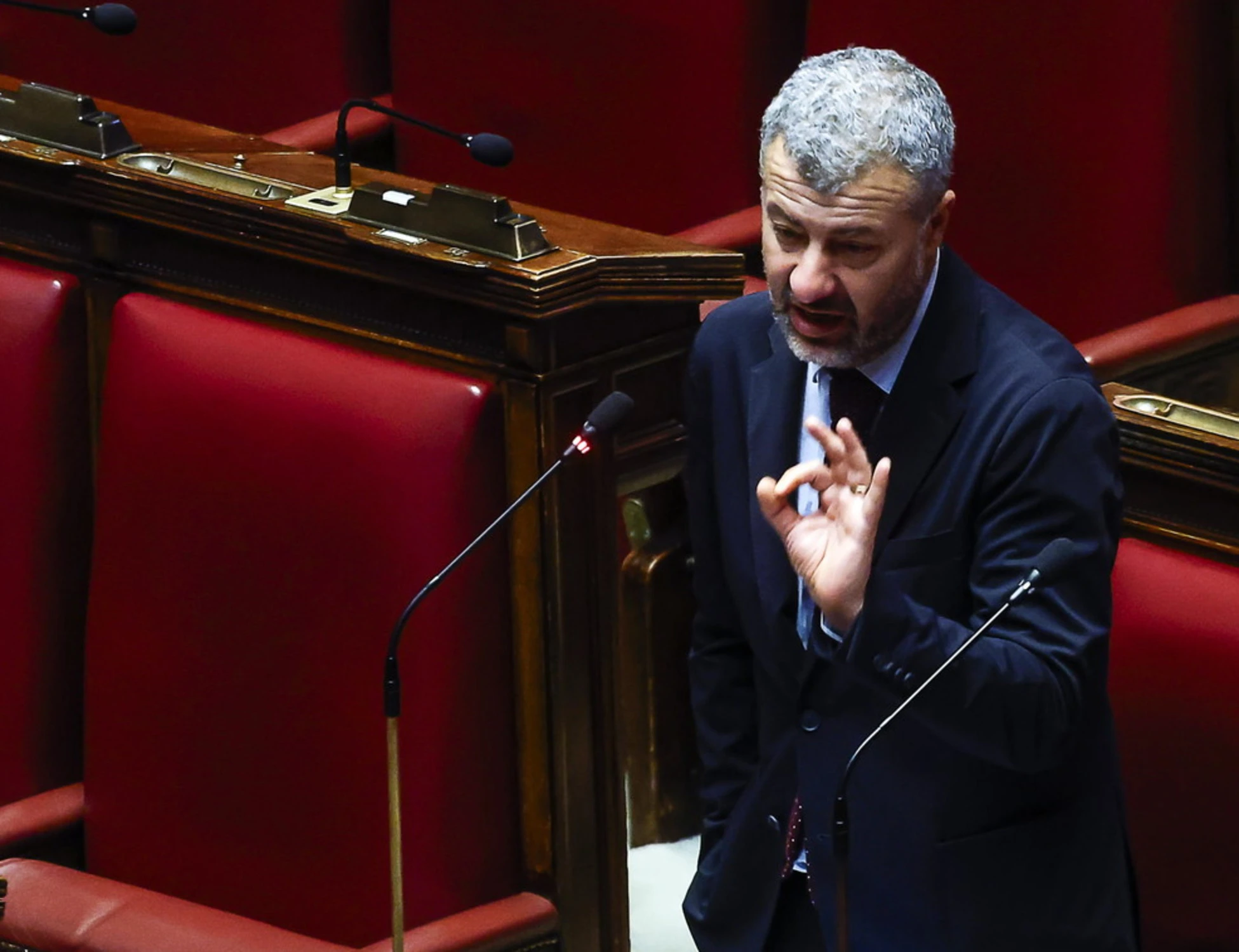 Giorgia Meloni e il fascismo, Arturo Scotto delira: "Momento Vannacci iniziato. O forse..."