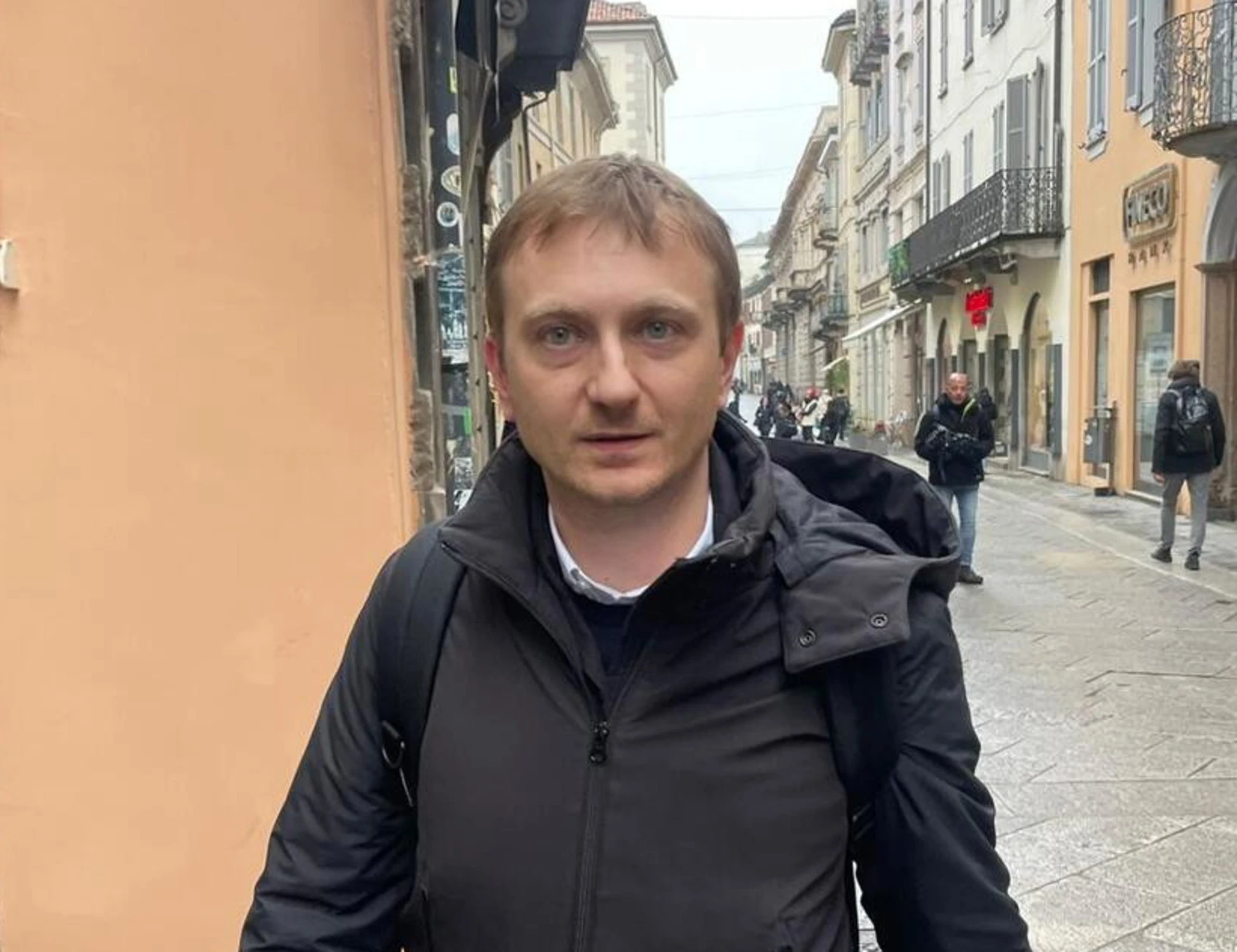 Alberto Stasi, rivelazioni sconcertanti: "I fogli sempre umidi di sudore"