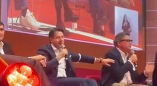 Carlo Calenda, boato di fischi alla Cgil: "Pecoroni", come umilia Conte