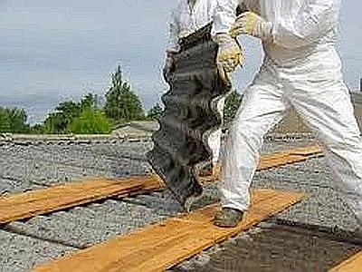 A Bologna si rimuove l'amianto per realizzare impianti fotovoltaici