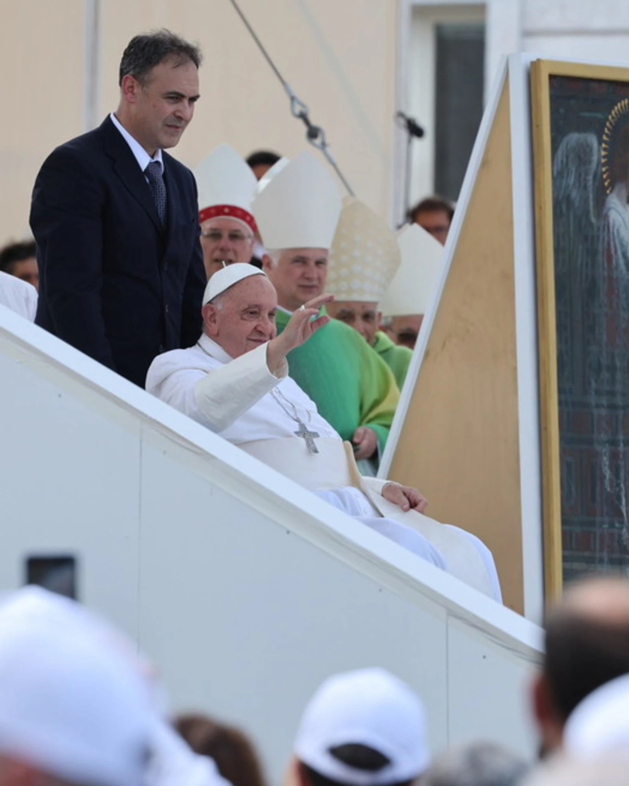 Isis, giallo sull'attentato per uccidere Papa Francesco. La Polizia: "Non sono emersi elementi"