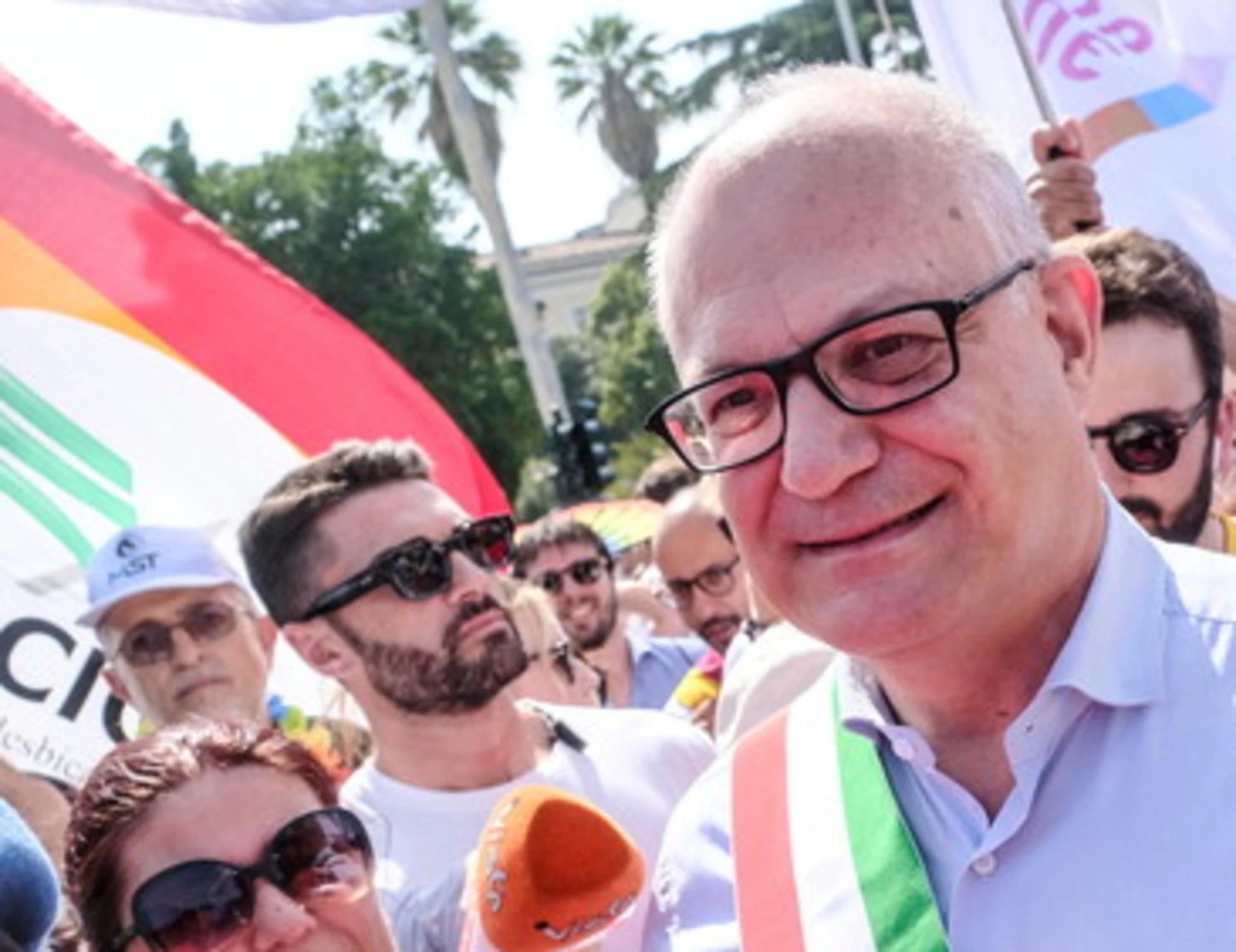 Roberto Gualtieri nel mirino di Lega e FdI: "80mila euro al Pride, ora basta"