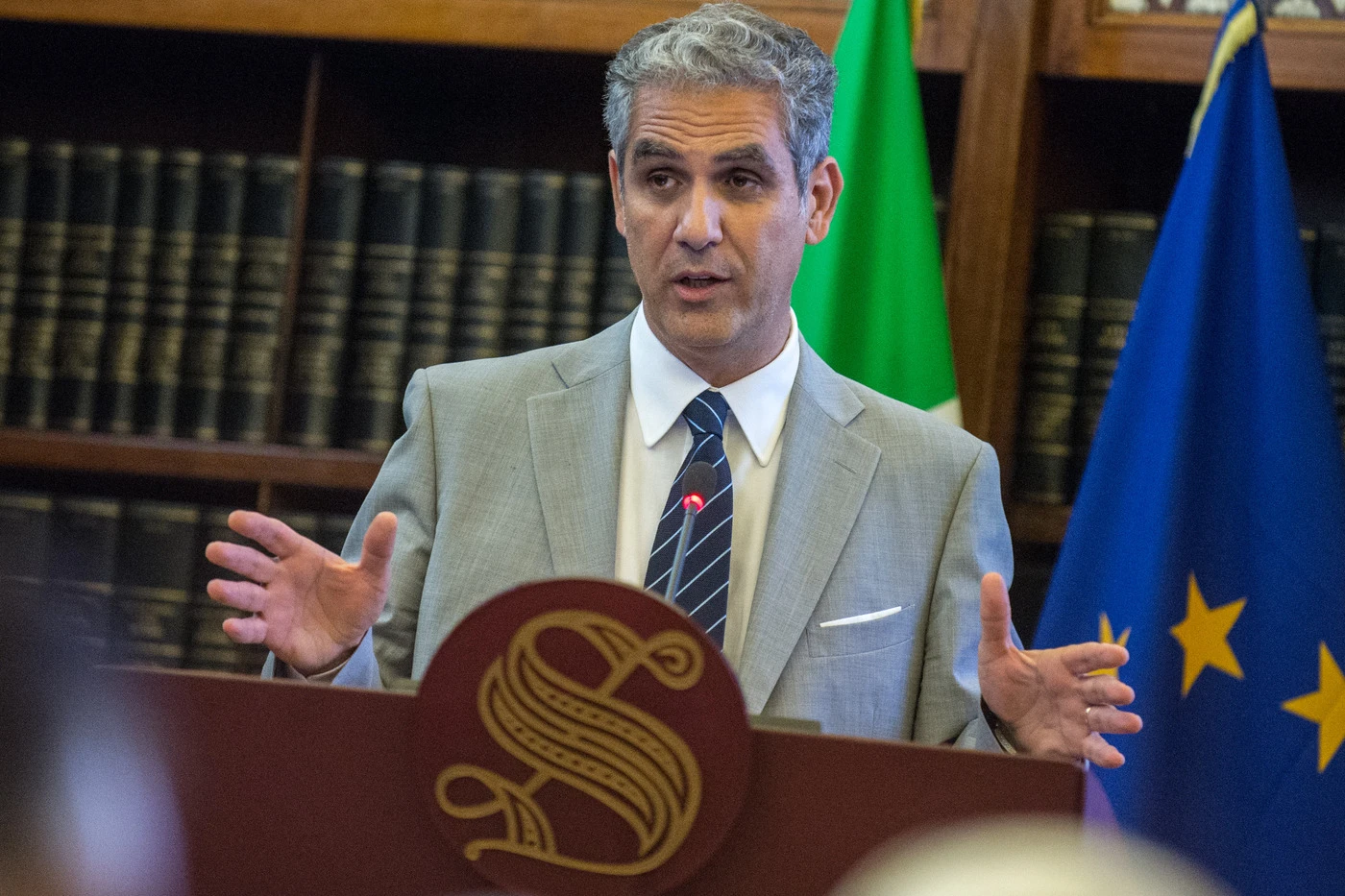 Rai, il "sovranista" Marcello Foa travolto da Pd e M5s: "Ora faccia gli scatoloni"