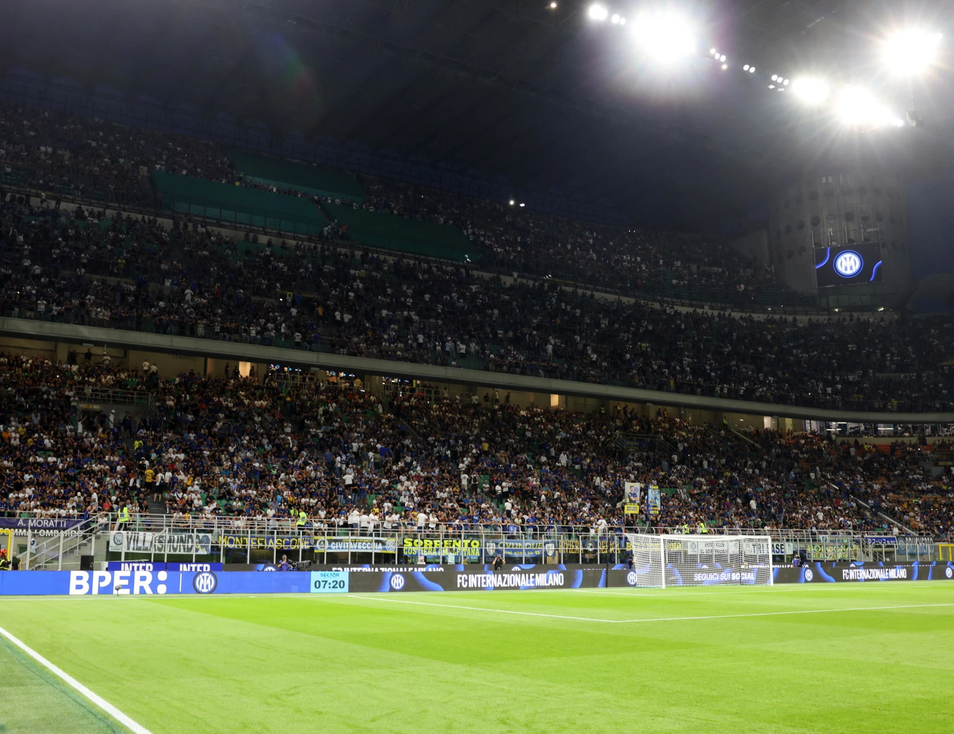 La mappa politica del tifo: Milano a destra, Napoli 5Stelle