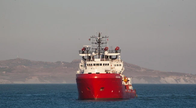 Immigrazione, la strage e i 130 morti in mare: giallo sulla rotta di Ocean Viking