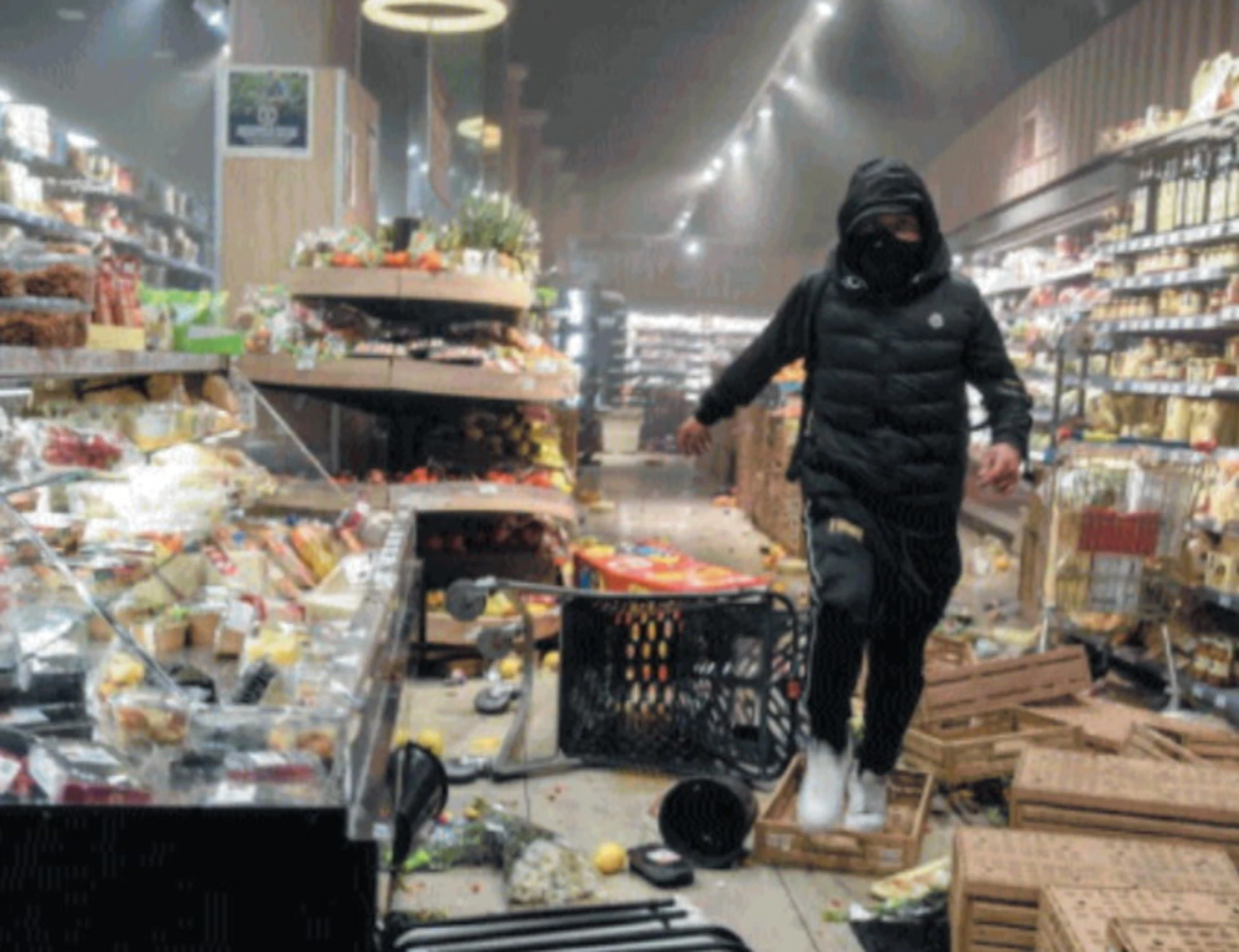 Maranza a Milano, due milioni di danni: il conto a chi lo diamo?