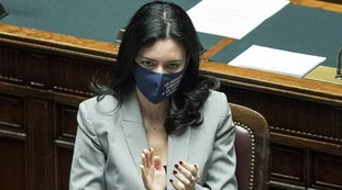 Lucia Azzolina e il concorsone, gli audio del sindacalista sul dirigente del Miur: "Segnali di fumo. Malati, schiattassero"