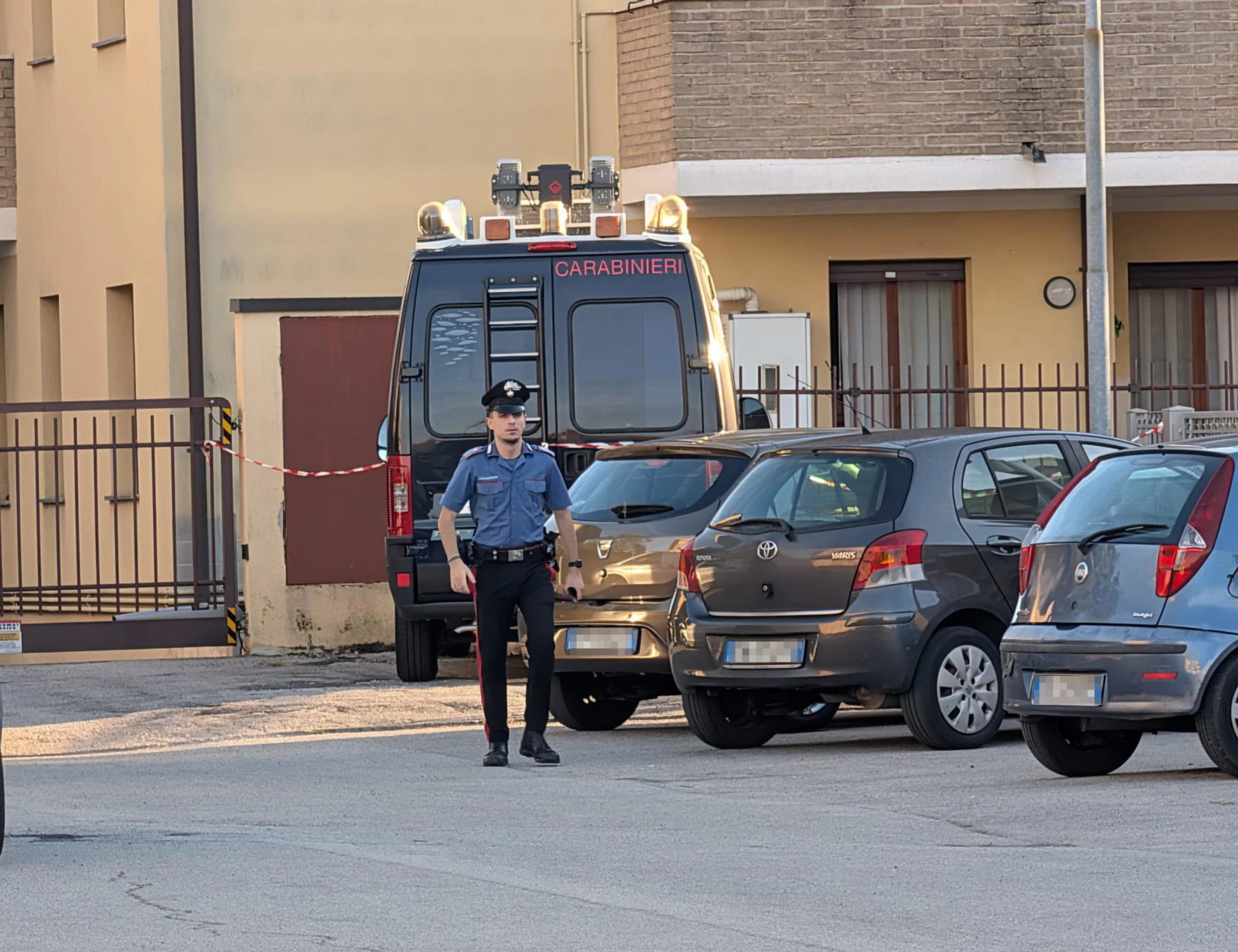Padova choc, 40enne pakistano violenta 13enne nel bar dei genitori: avviata la revoca del permesso di soggiorno