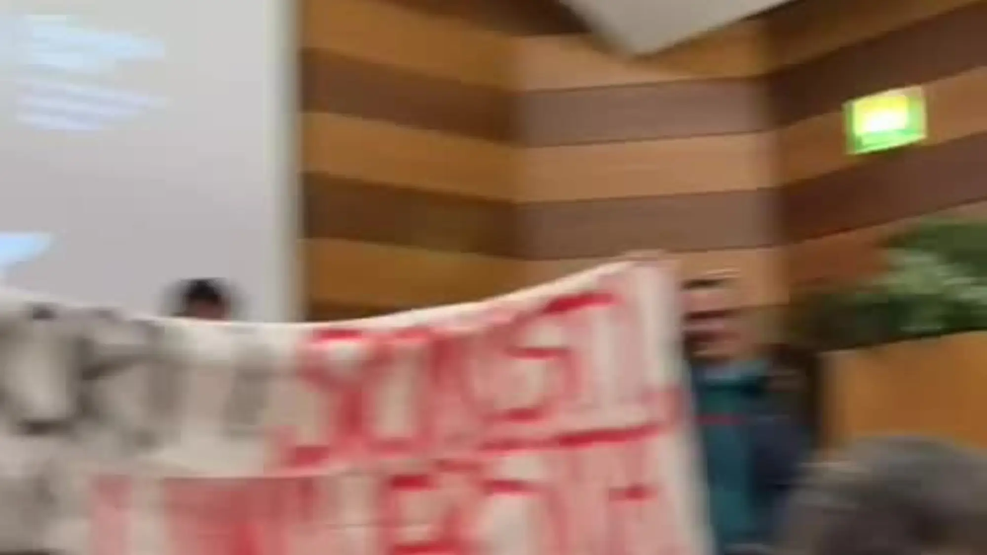 Propal, il triste show all'Università di Bergamo: "Siamo con chi spara a un sionista"