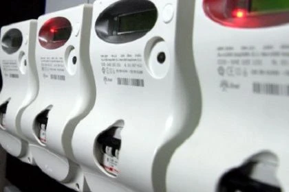 Zanonato: taglio di 500 milioni nelle bollette elettriche