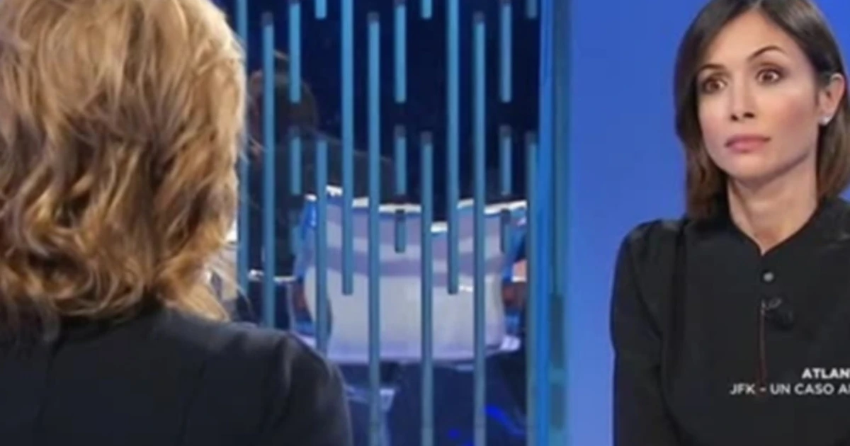 Otto e Mezzo, Lilli Gruber provoca su Salvini. Mara Carfagna la mette ko: "Che senso ha quella maglietta?", la pagliacciata di Letta