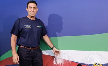 Generale Vannacci, le cifre che pesano: 94mila iscritti, 300mila euro