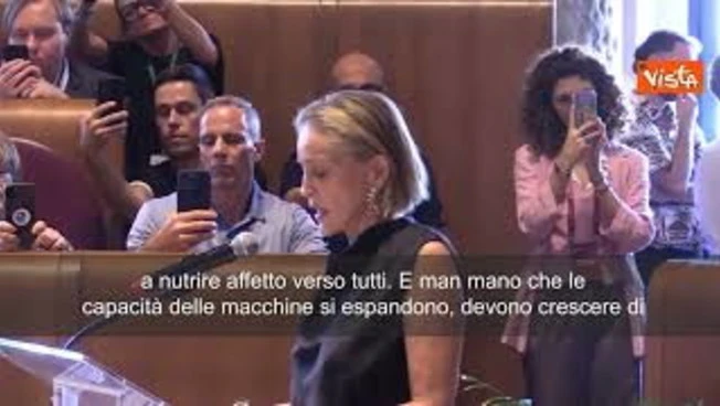 Sharon Stone ad Assemblea Nobel a Roma: Dignità umana non è algoritmo, perseguire bene comune